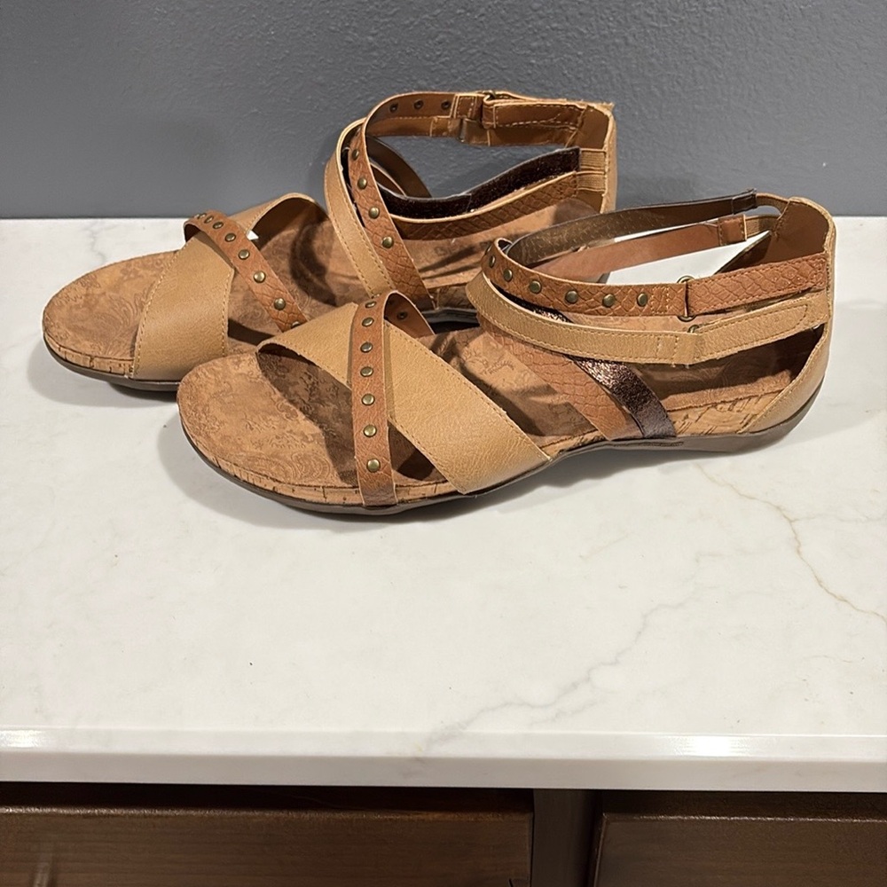 BearPaw Tan and Brown Casual Sandals